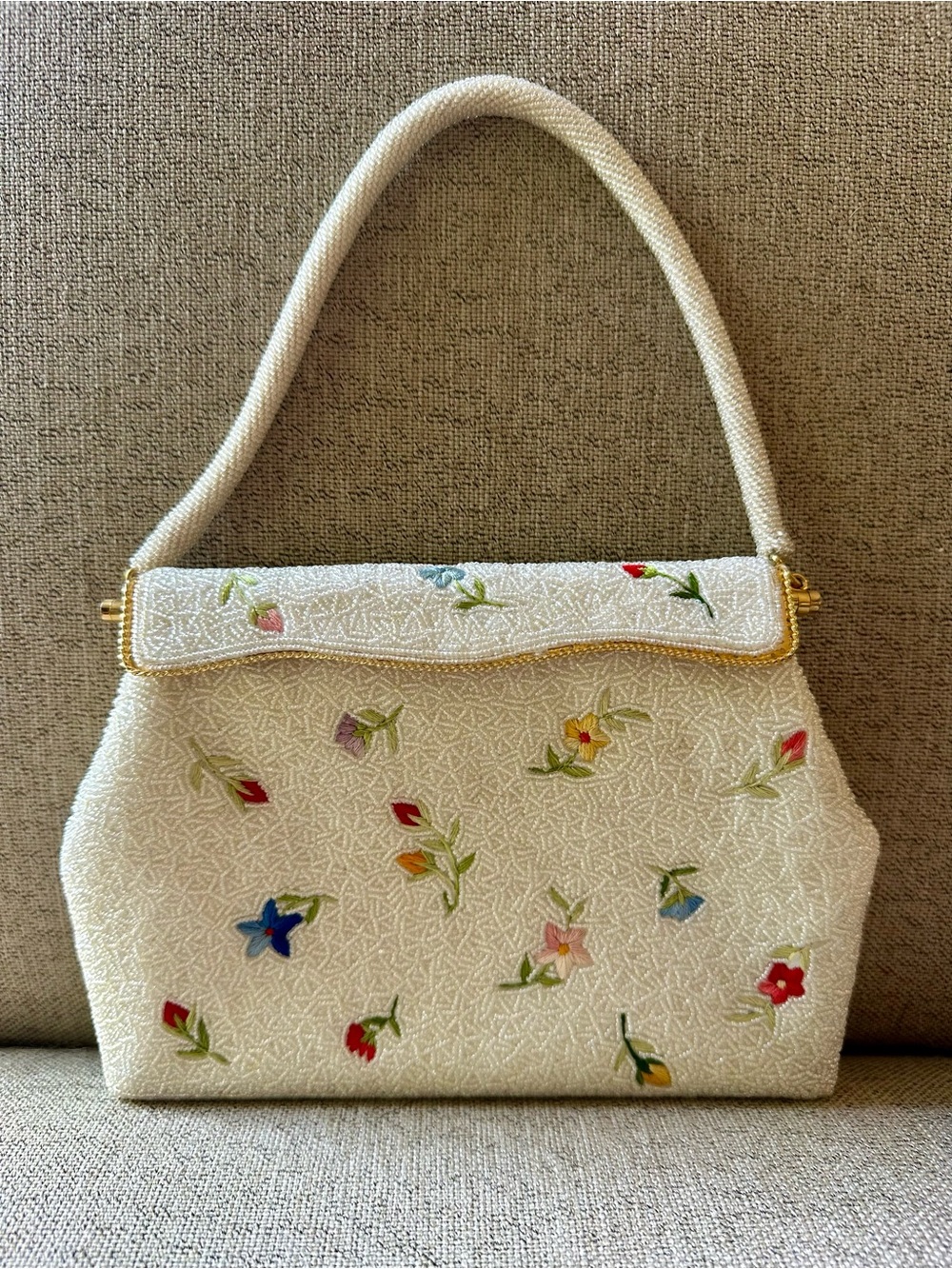 Vintage Beaded and Floral Embroidered Cream Top-Handle Bag Gold Metal Flap Top